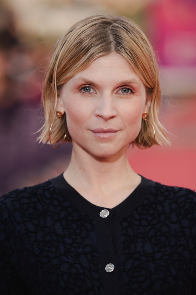 Clemence Poesy mit französischer Bob Frisur.