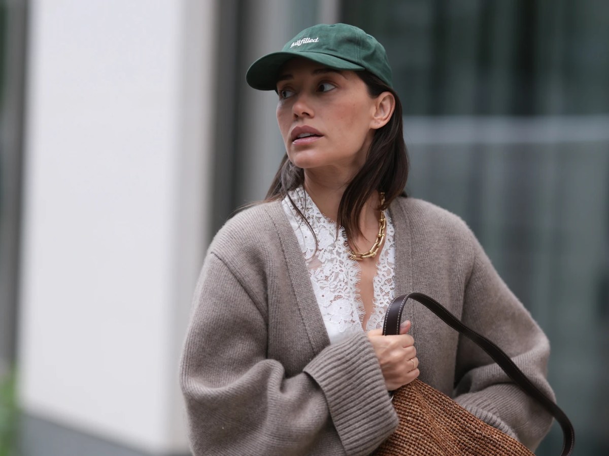 Ohne Trockenshampoo: So kaschierst du einen fettigen Haaransatz