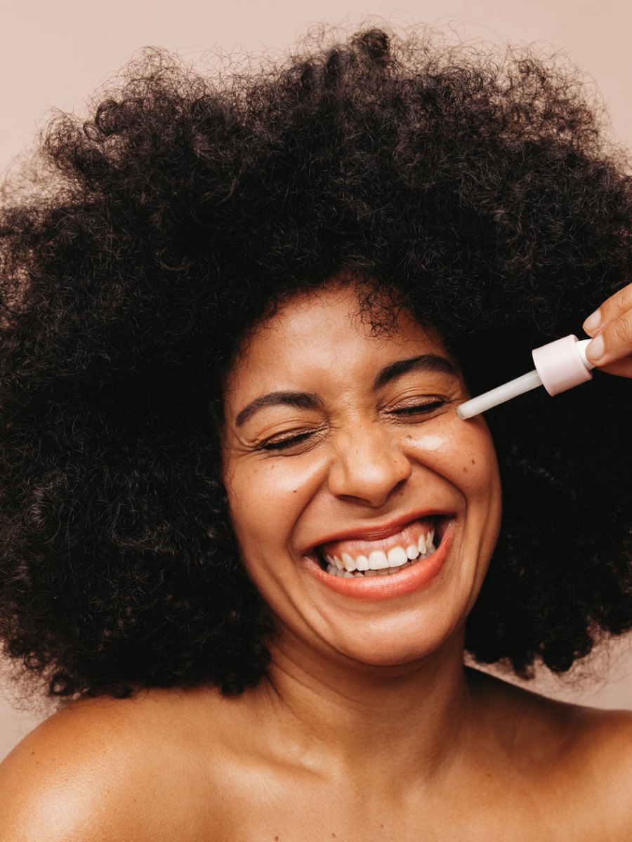 Bestes Retinol-Serum gegen Falten: Welches Produkt konnte im Test überzeugen?