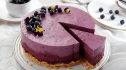 Luftige Beerentorte zum Muttertag