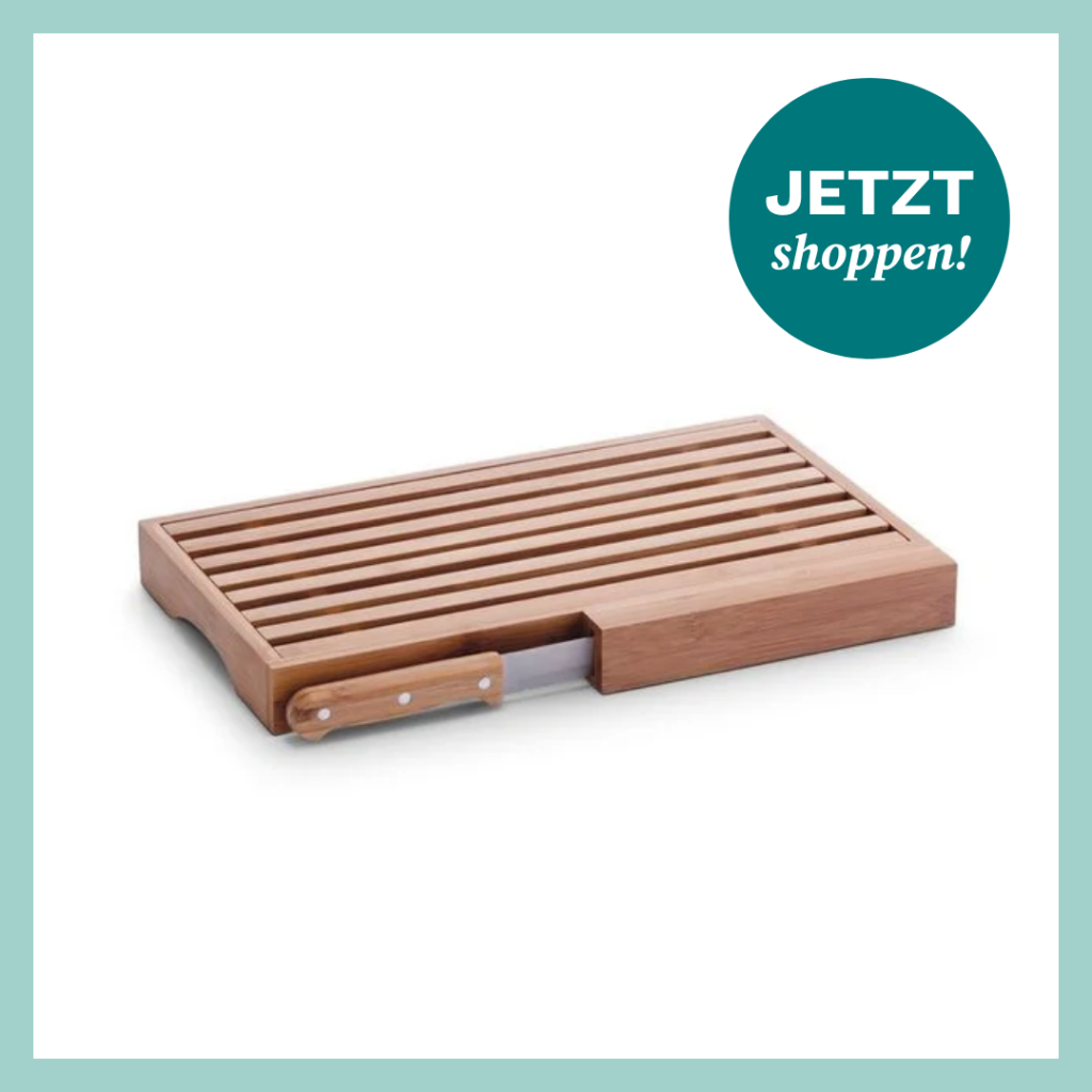 Schneidebrett für Brot mit Brotmesser