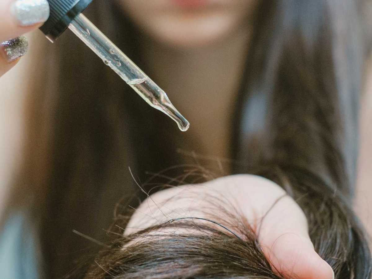 Olivenöl für die Haare: Das Hausmittel für gesunde und glänzende Haare