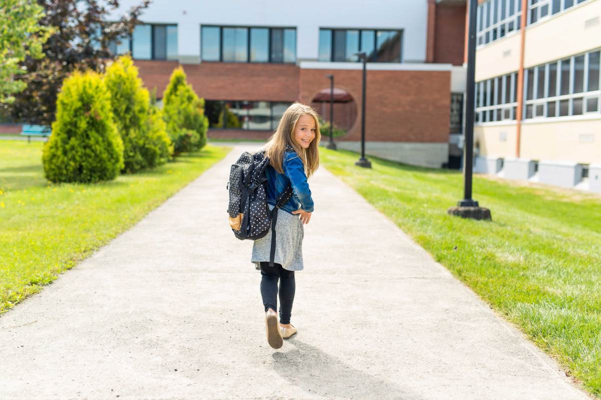 Der Wechsel auf die Realschule oder das Gymnasium kann unsere Kinder verunsichern. Mit ein paar Hilfen meistern sie ihn aber problemlos.