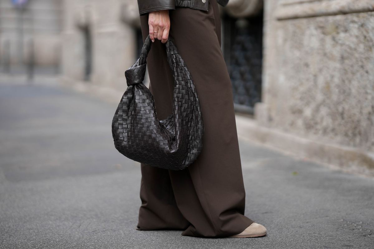 Frau mit Handtasche