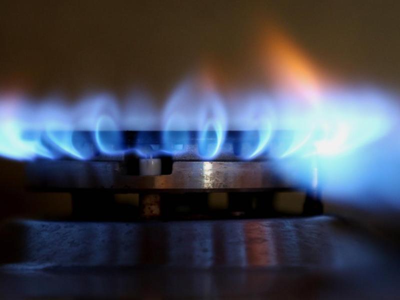 Gasflamme brennt blau.