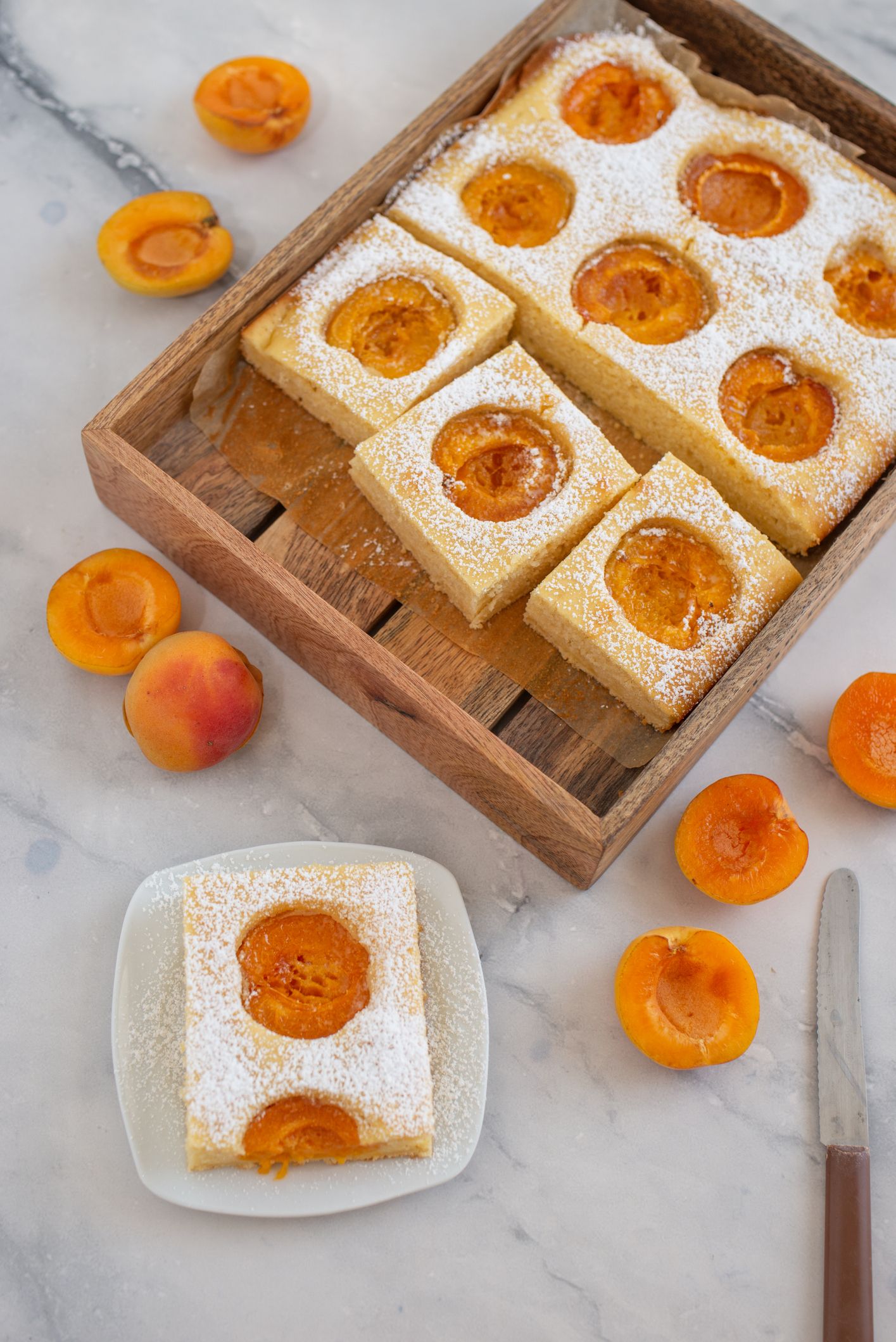 Blechkuchen mit Aprikosen ist der perfekte Sommerkuchen