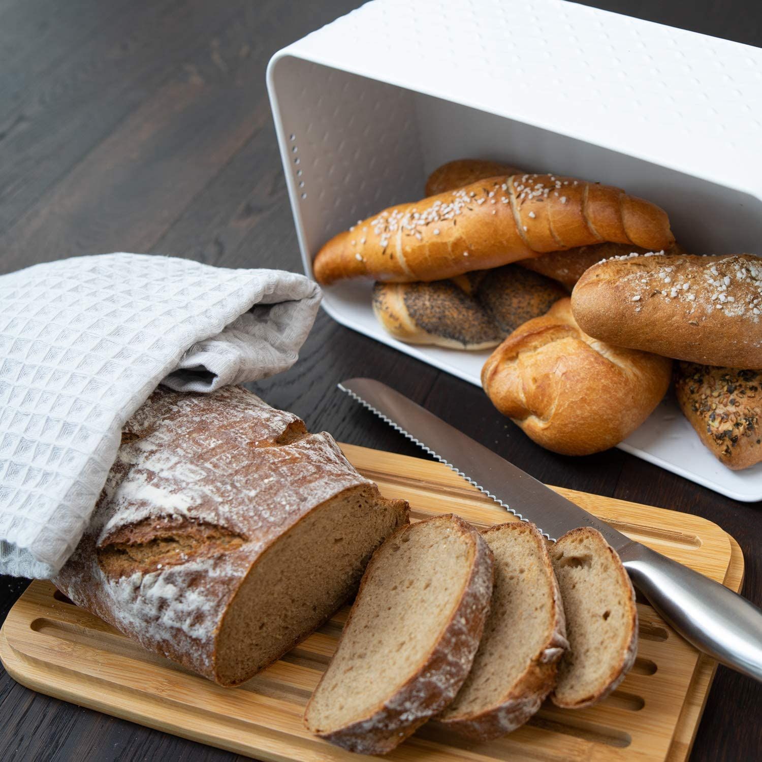 Brot im Brotkasten aufbewahren: Beste Lagerungsmethode