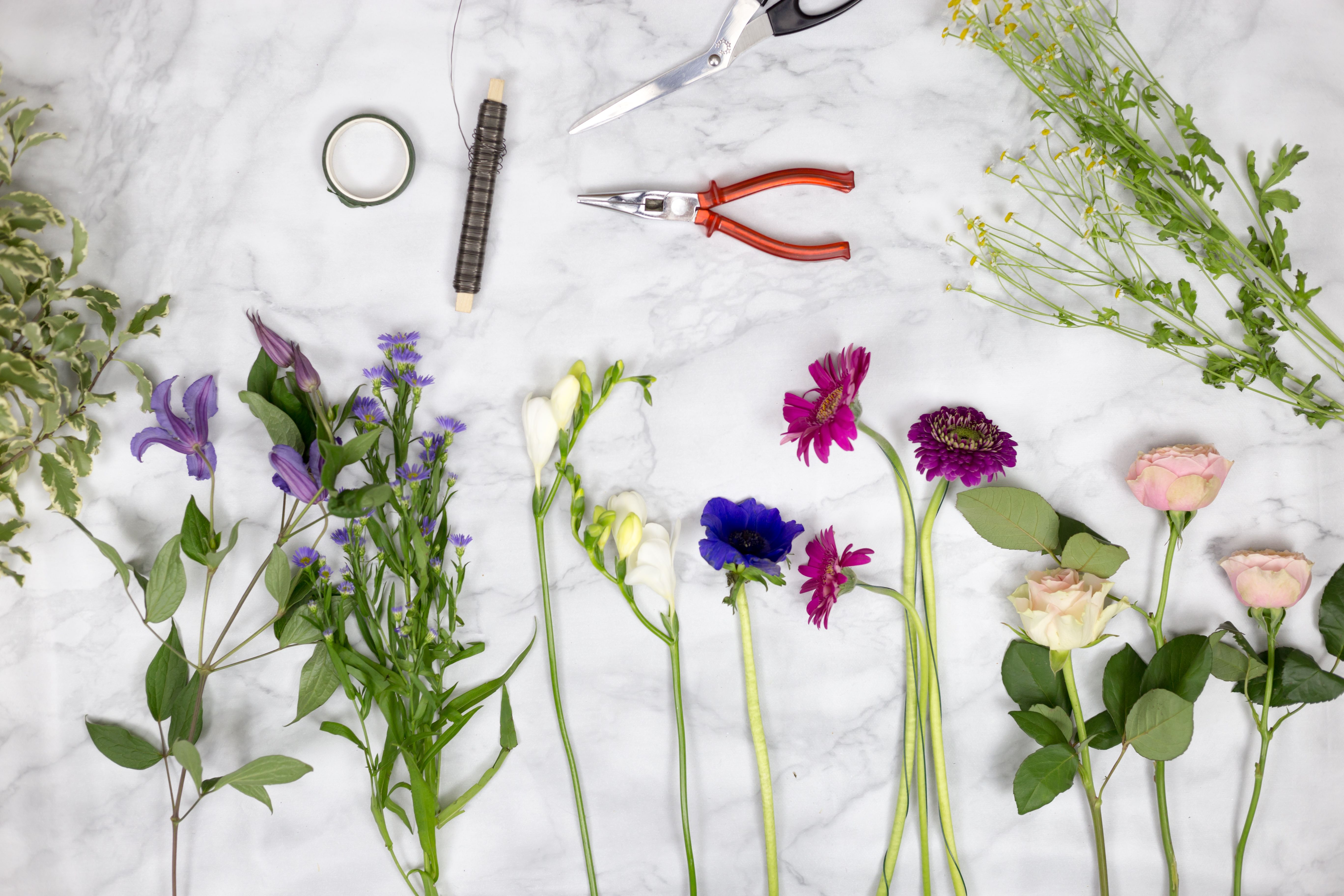 Blumenkranz selber machen: DAS braucht ihr