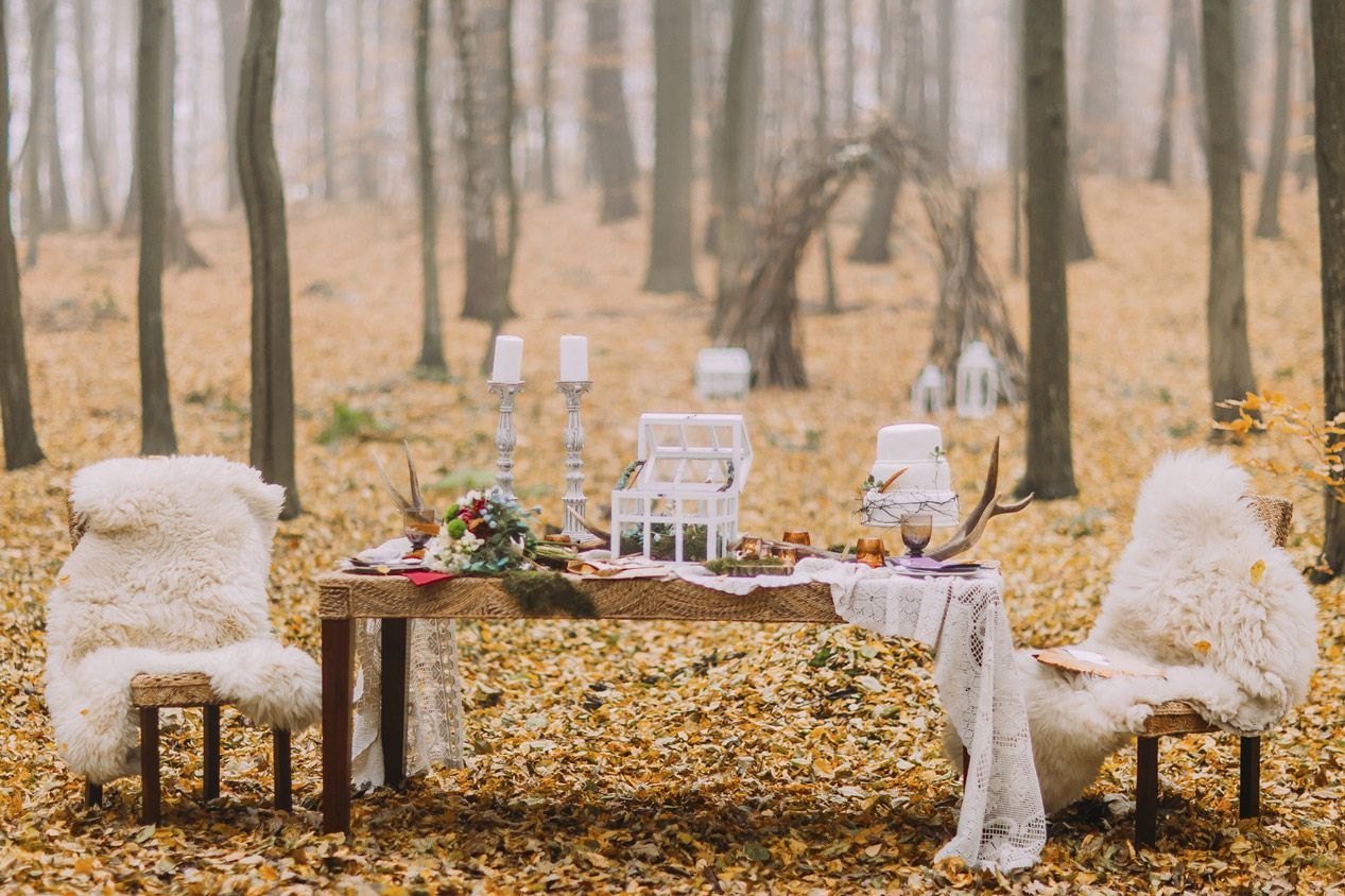 Eine Herbst-Hochzeit ist schön romantisch