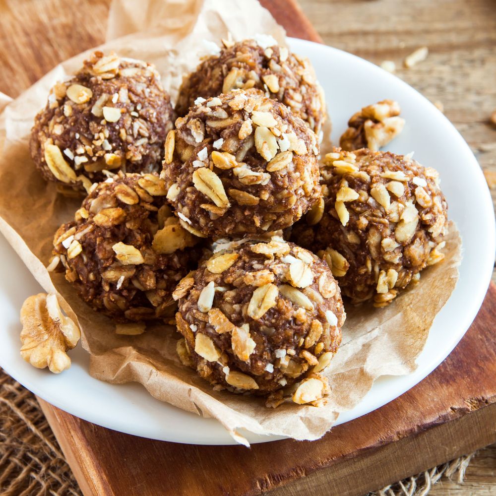 Chia Raw Bites mit Kokos & Vanille