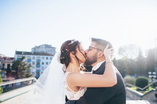 Gorka! Russische Brautpaare müssen sich am Hochzeitstag sehr oft küssen.