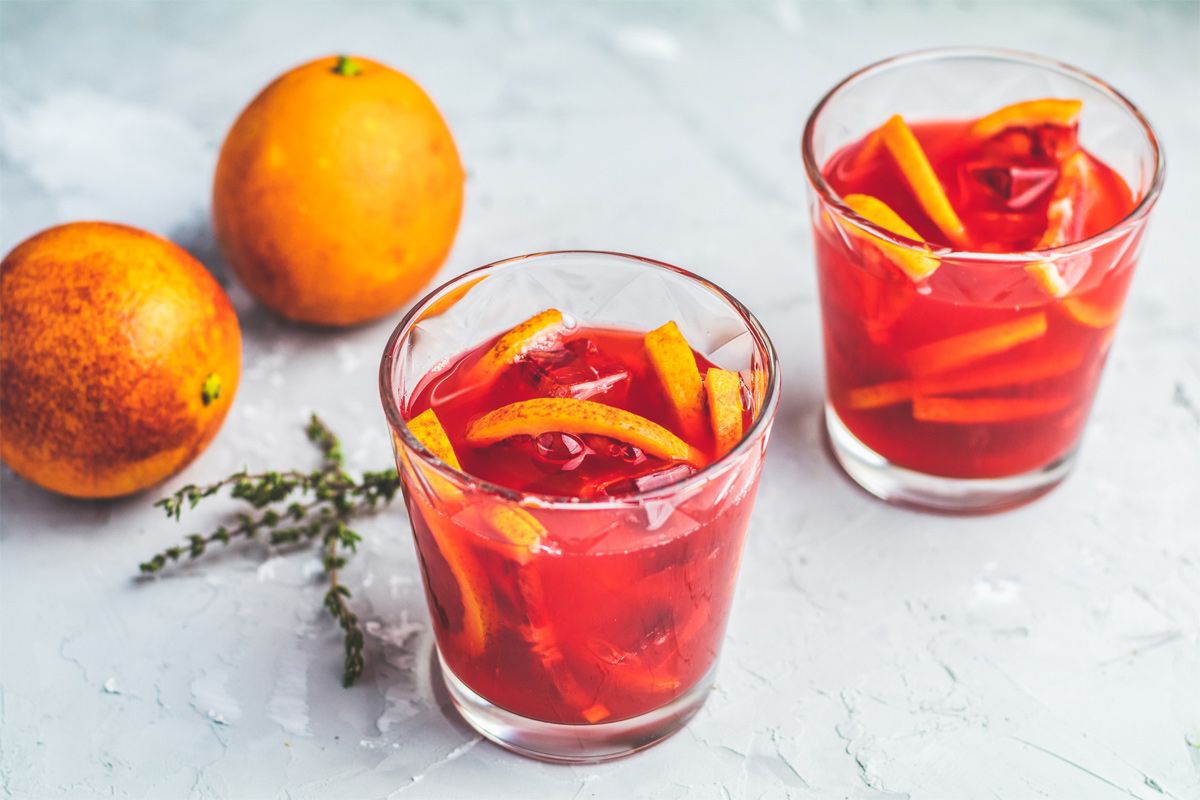 Cocktail mit Tee: Rezept für einen Gin-Sundowner