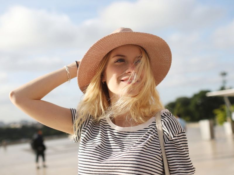 Gelbstich entfernen: Hier kommen 7 SOS-Tipps für blondes Haar