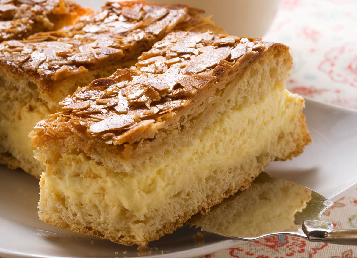 Bienenstich vom Blech: Einfaches Rezept