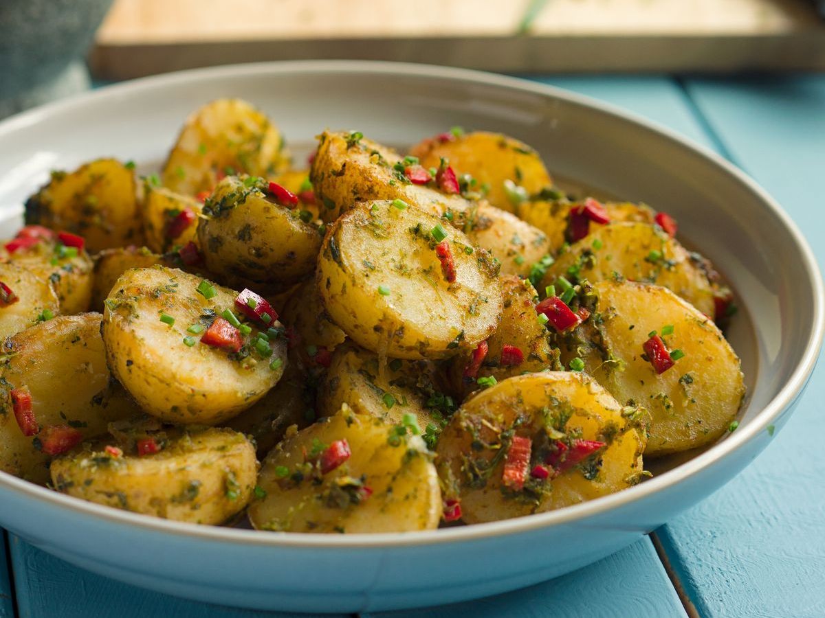 Kartoffelsalat mit Pesto: Besser als der Klassiker mit Mayo