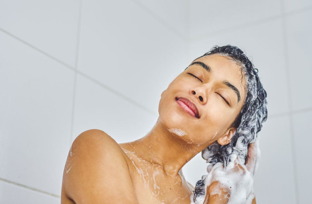 Haare waschen mit festem Shampoo