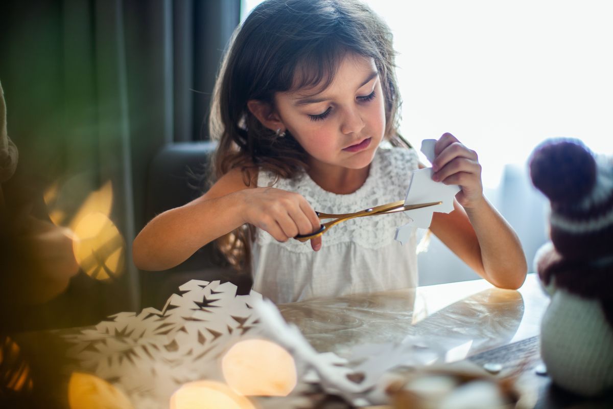 Basteln f&uuml;r Weihnachten mit Kindern: DIY Christbaumschmuck