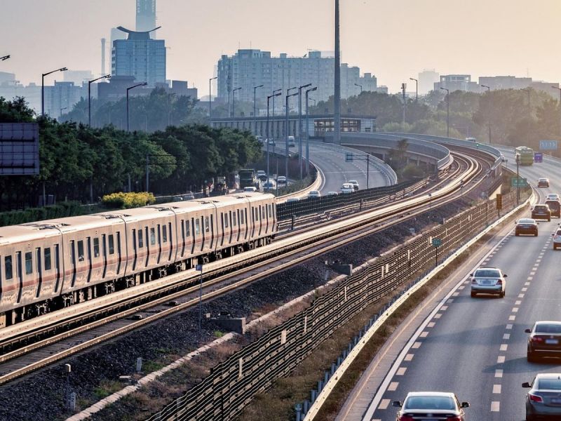 Bahn statt Dienstwagen: Verlängerung des 9-Euro-Tickets?