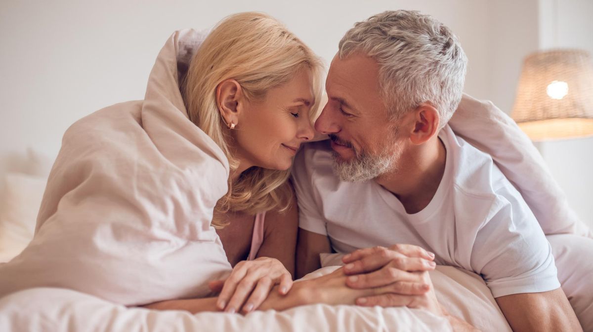 Sex in den Wechseljahren: Tipps für mehr Spaß im Bett