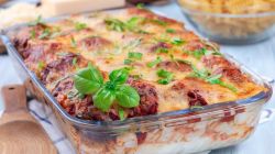 Nudelauflauf mit Hackb&auml;llchen