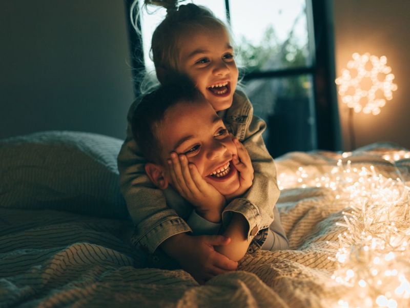 Entspannter Heiligabend: So beschäftigst du deine Kinder bis zur Bescherung