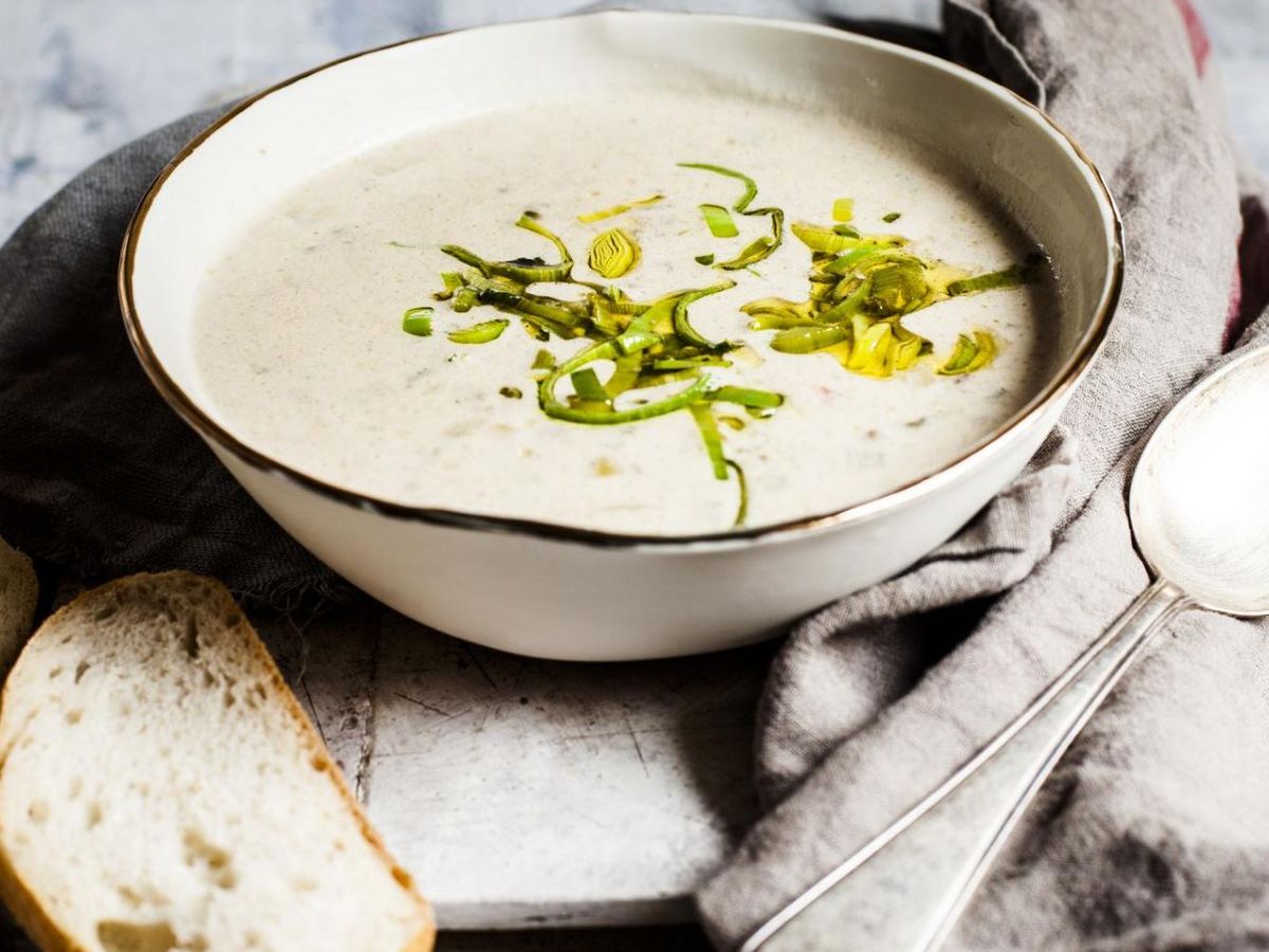 Blumenkohlsuppe mit K&auml;se und Lauch: Genussvoll abnehmen