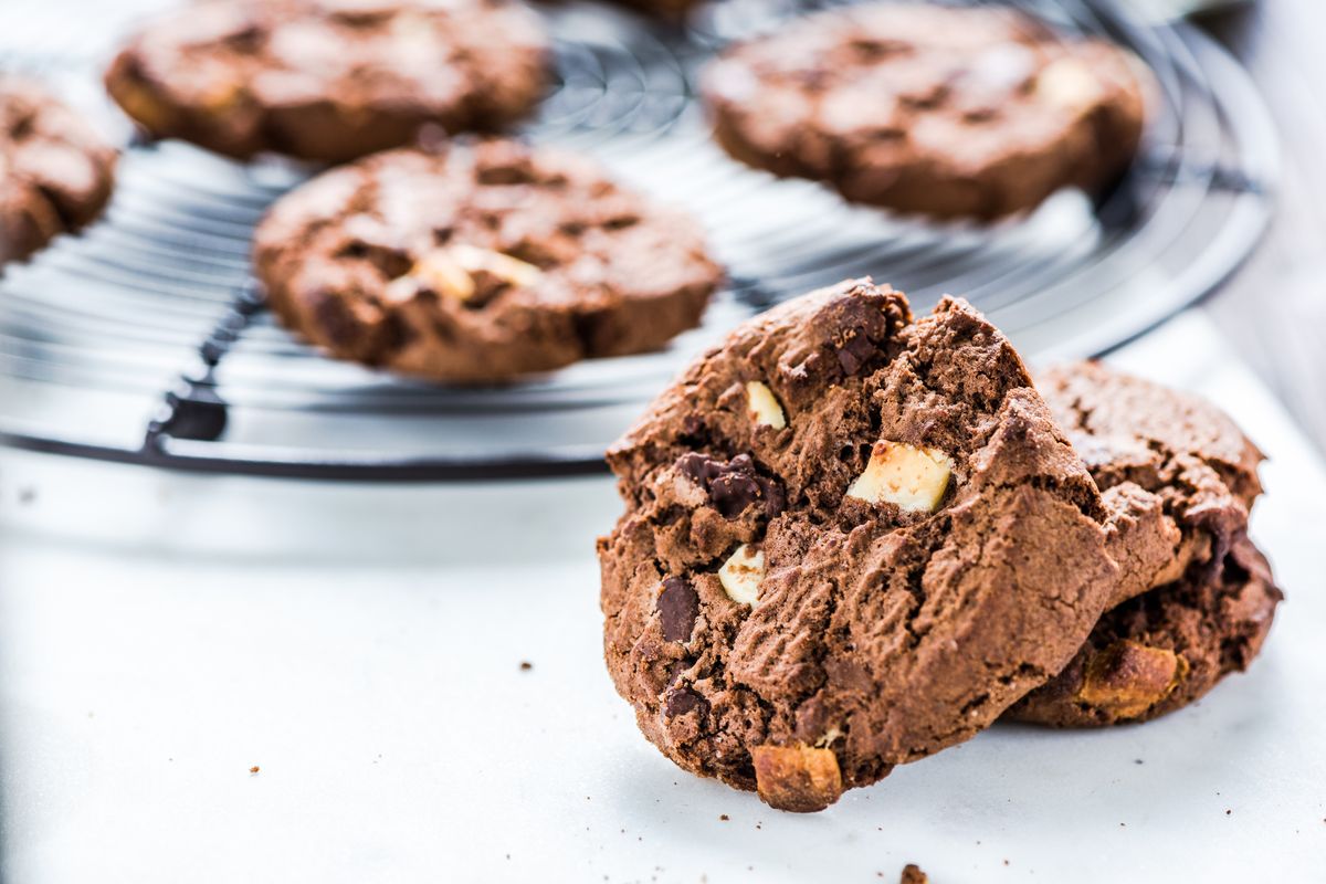 Vegane Triple Chocolate Chip Cookies