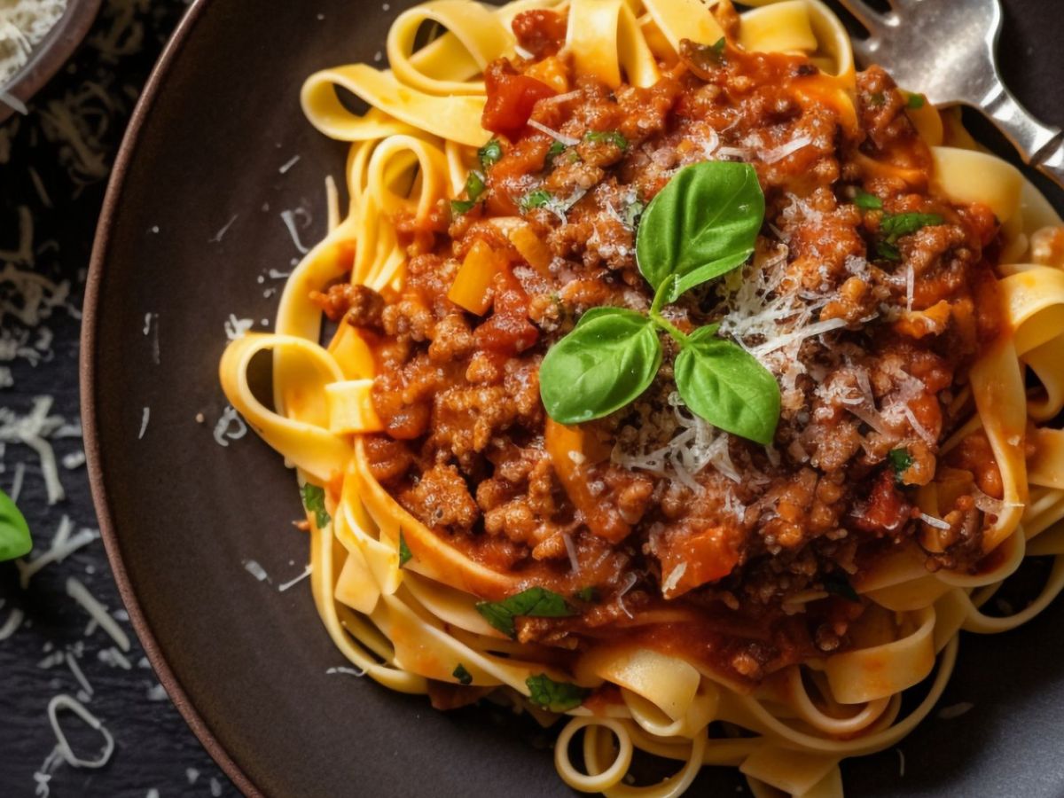 Vegane Linsenbolognese: Dieses deftige Rezept &uuml;berzeugt selbst Fleischesser