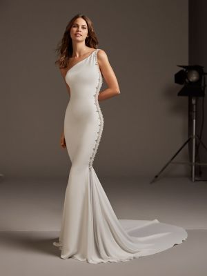 Amaltea, Pronovias