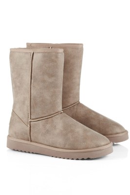 Boots von Esprit