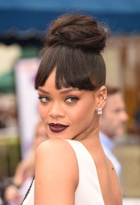 Ponyfrisuren für herzförmige Gesichter: Rihanna