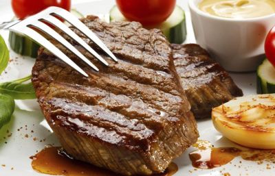 Fleisch, z.B. Steak