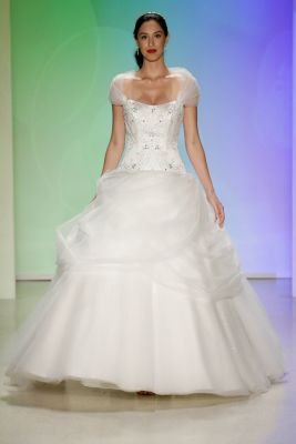 Brautkleid aus der Disney Fairy Tale Weddings Kollektion by Alfred Angelo