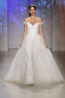Brautkleid aus der Disney Fairy Tale Weddings Kollektion by Alfred Angelo