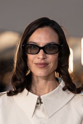 Clavi Cut von Alexa Chung