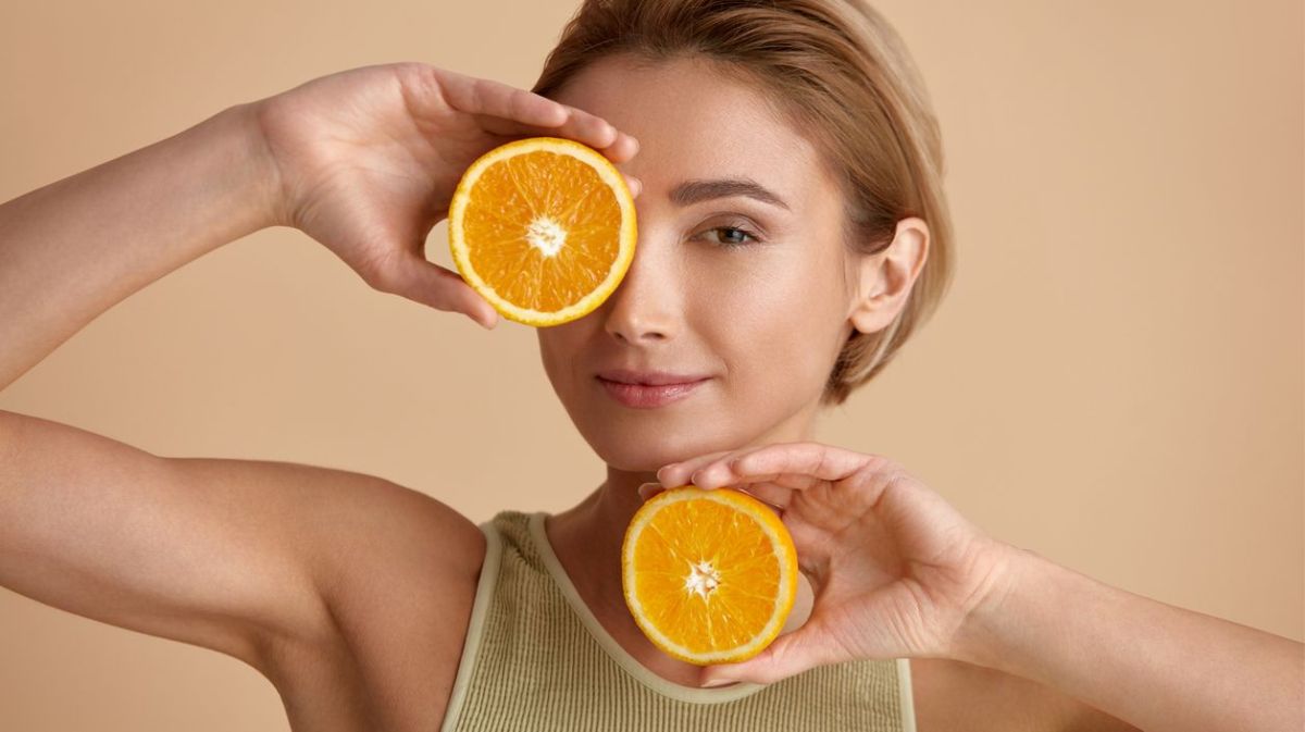 Vitamin C in der täglichen Hautpflege.