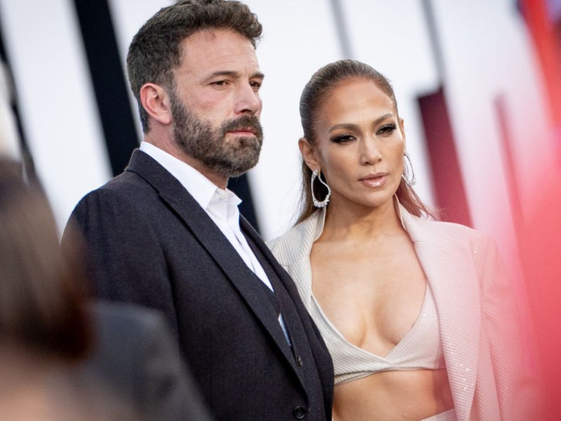 Jennifer Lopez und Ben Affleck auf Filmpremiere von "The Mother"