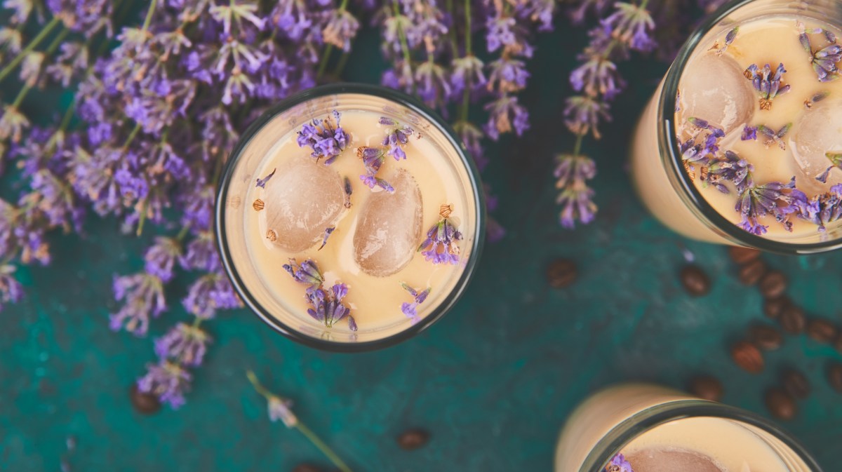 Kaffee mit Lavendel