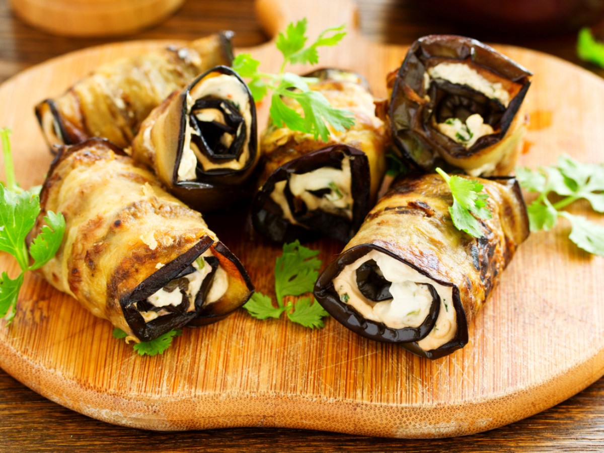 Auberginen-Feta-R&ouml;llchen