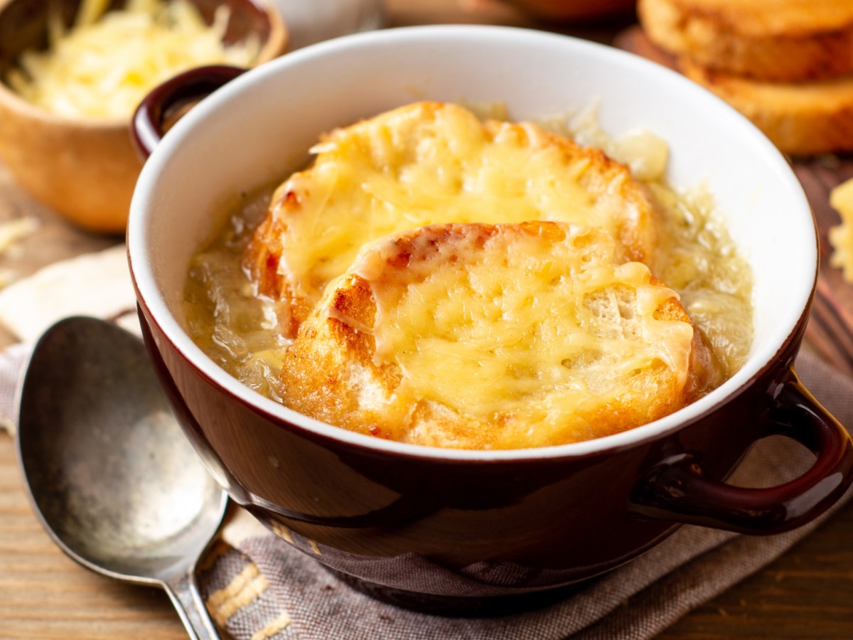 Franz&ouml;sische Zwiebelsuppe: Seelenw&auml;rmer f&uuml;r k&uuml;hle Tage