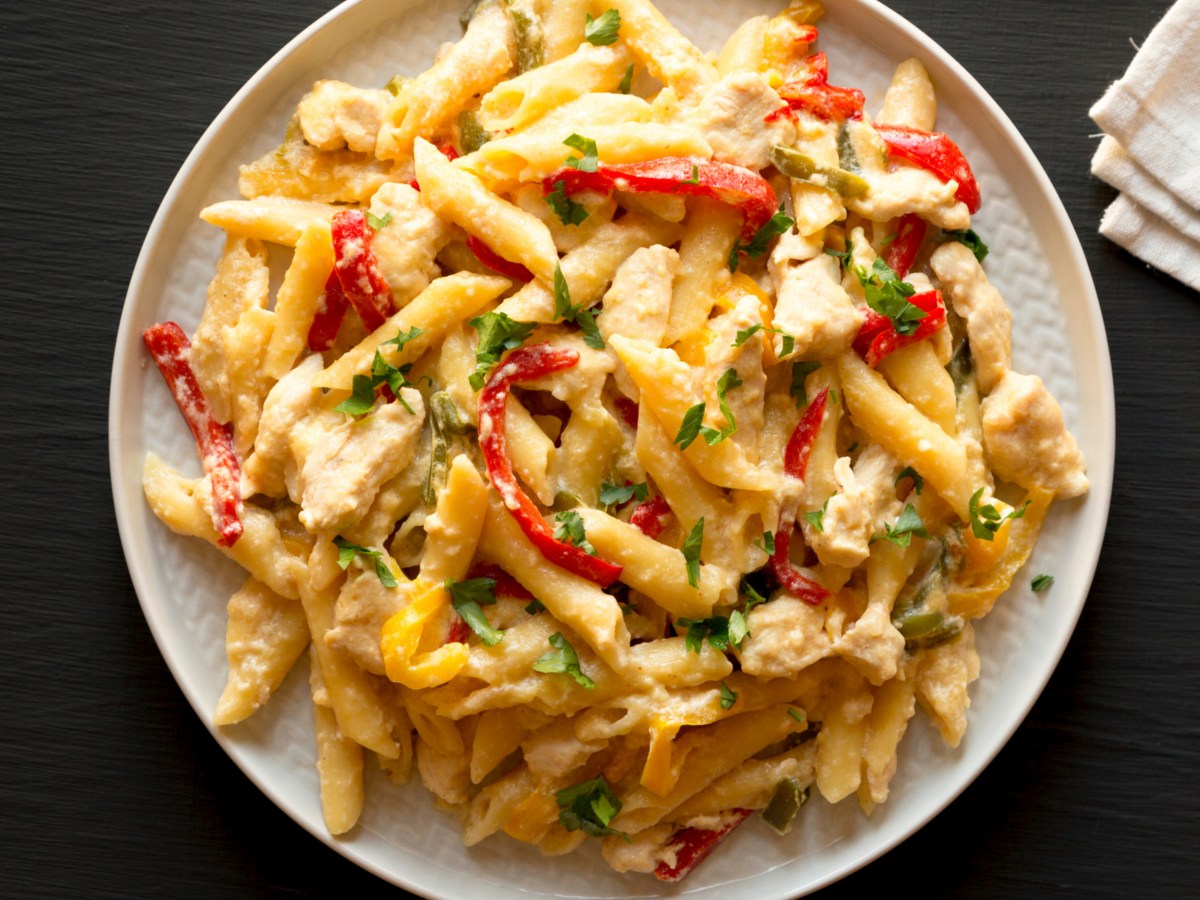 Pasta mit H&auml;hnchen und Paprika