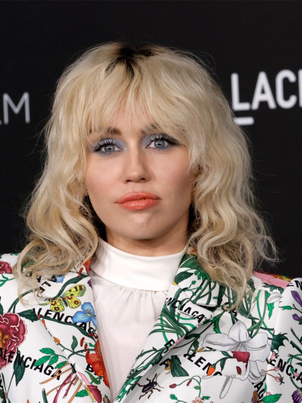 Krasse Typveränderung: Miley Cyrus verabschiedet sich von blonder Haarfarbe