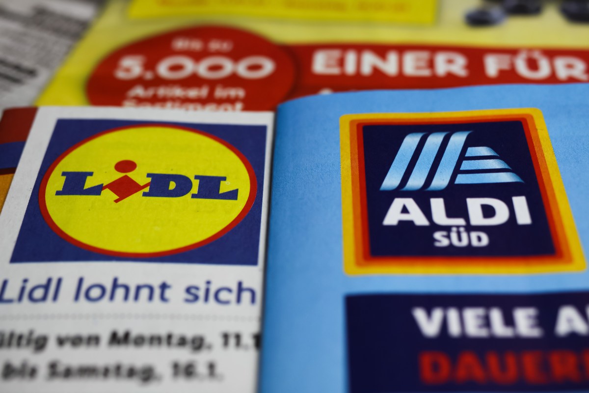 Prospekte von Aldi und Lidl