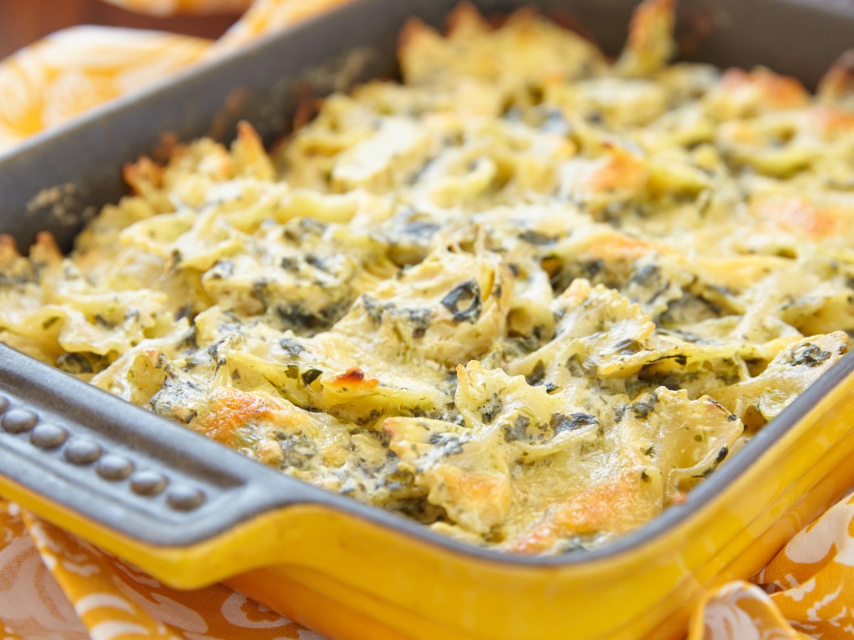 Nudelauflauf mit Rahmspinat: Blitzschnelles Veggie-Seelenfutter (ganz ohne Fix-Tütchen!)
