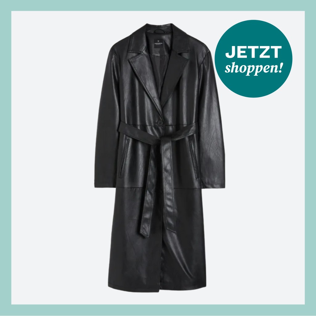 Schwarzer Mantel aus Lederimitat von C&A aus der aktuellen Winterkollektion 2024