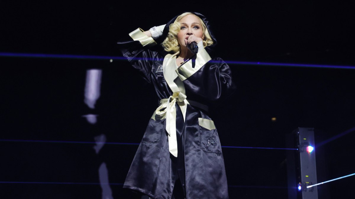 Madonna auf einem Konzert ihrer "The Celebration Tour"