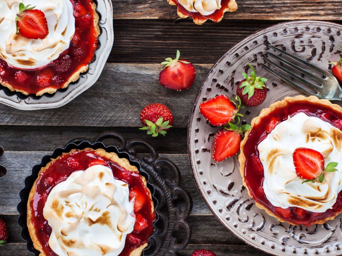 Perfektes Muttertag-Rezept: Mini-Tartes mit Erdbeere und Rhabarber