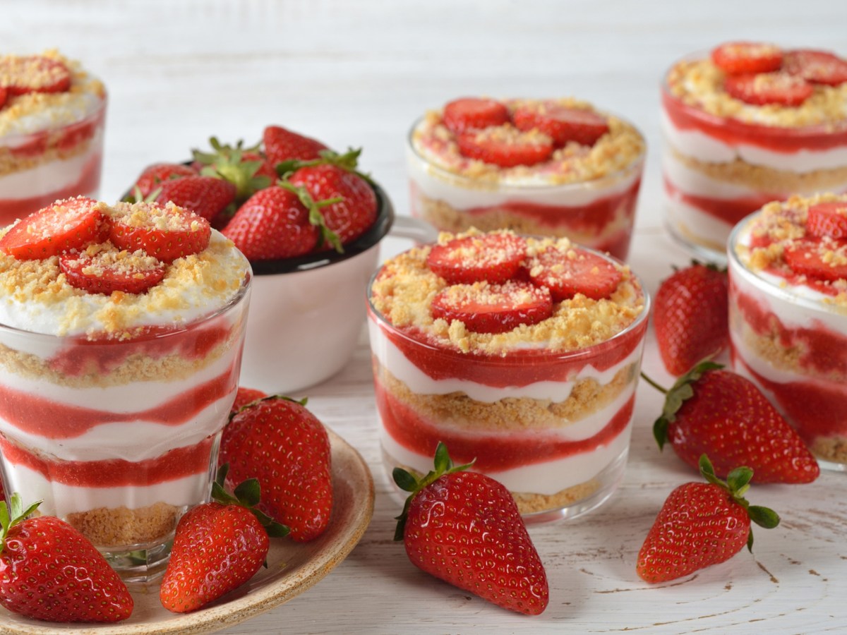 Erdbeer-Cheesecake-Dessert im Glas: Ohne Backen
