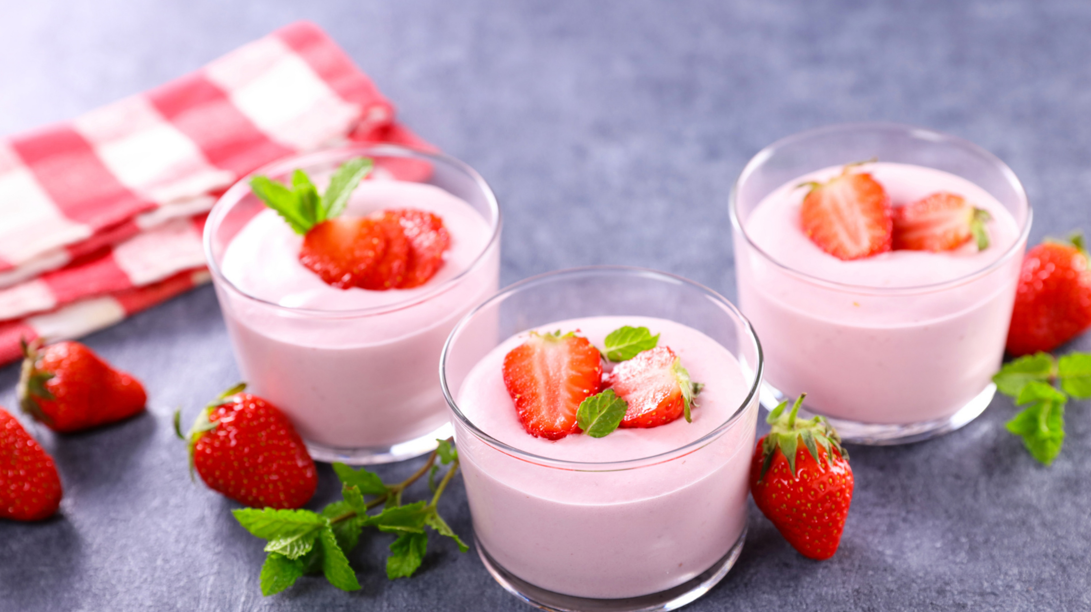 Erdbeer-Mousse im Glas