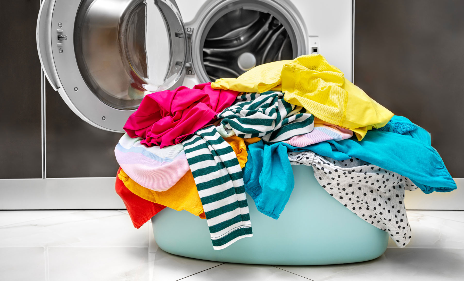 Wäsche Stinkt Nach Dem Waschen Nach Kotze Wäsche stinkt nach dem Waschen? - gofeminin